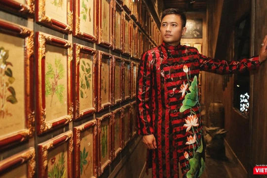 Chàng nghệ sĩ đa tài Quý Bình khoe vẻ nam tính quyến rũ “chết người”