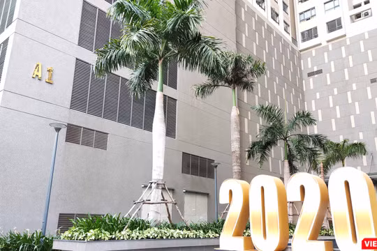 Khu căn hộ cao cấp tại Quận 4 là nơi cư trú của hai bệnh nhân số 97, 98 (Ảnh: MInh Tuệ) 