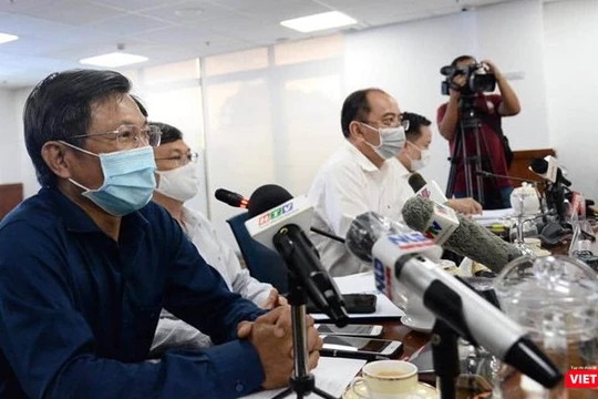 BS Nguyễn Trí Dũng, Giám đốc HDCD khẳng định thông tin BN450 trốn viện không chính xác. Ảnh: Đình Nguyên 