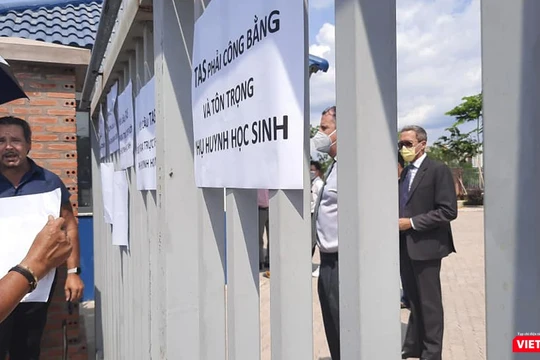 Phụ huynh có con theo học các trường quốc tế tiếp tục đi “kiện” đòi công bằng trong việc thu học phí mùa dịch COVID-19 (Ảnh: PH) 