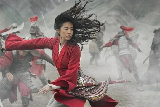 Ngôi sao của làng điện ảnh Hoa ngữ Lưu Diệc Phi thủ vai chính trong "Mulan" (Ảnh: Disney)