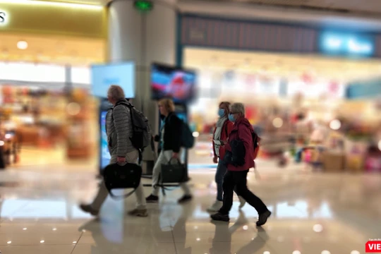 Việt kiều Mỹ 73 tuổi đã có kết quả xét nghiệm âm tính lần thứ 5, sẽ được xuất viện chuẩn bị trở về Mỹ ngày 21/2 tới (Ảnh: Hòa Bình) 