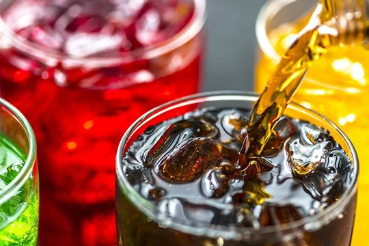 Nước ngọt có ga chứa nhiều sự thật gây sốc bạn cần biết (Ảnh: Internet) 