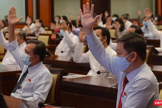 Đại biểu tham dự Kỳ họp bất thường Hội đồng nhân dân TP.HCM (Ảnh: TTBC) 