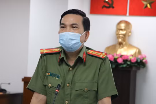 Đại tá Nguyễn Sỹ Quang - Phó Giám đốc Công an TP.HCMtại buổi họp báo trưa 3/12 (Ảnh: Hải Linh) 