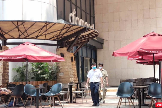 Yêu cầu đóng cửa quán cà phê, nhà hàng chống dịch COVID-19 từ chiều nay 24/3 (Ảnh: Hòa Bình) 