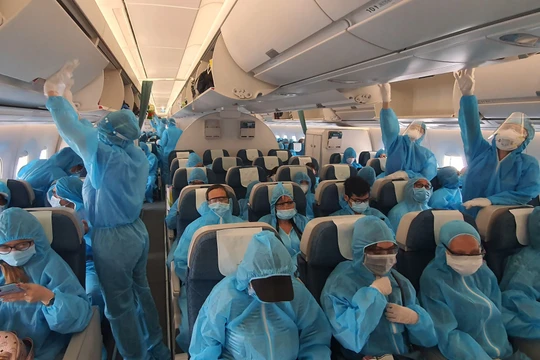 Máy bay của Vietnam Airline giải cứu người Việt mùa COVID-19 (Ảnh: VNA cung cấp)