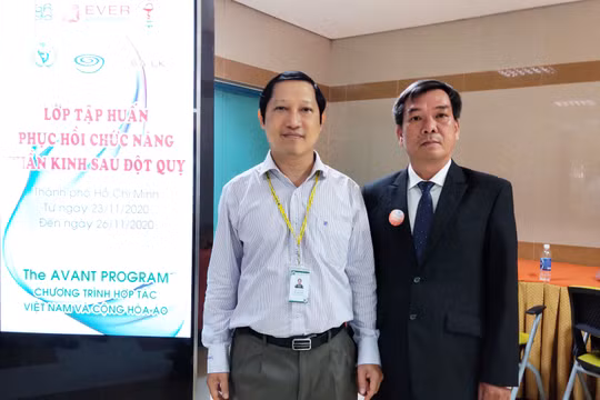 BS Lê Văn Tuấn và DS Lâm Thanh Hải tại chương trình tập huấn ngày 23/11(Ảnh: Hoà Bình)