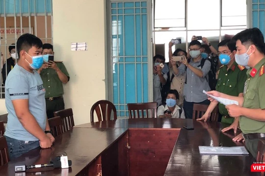 Nam thanh niên cư trú tại quận Tân Phú đưa tin “phong tỏa TP.HCM” bị phạt 10 triệu đồng (Ảnh: TTBC)