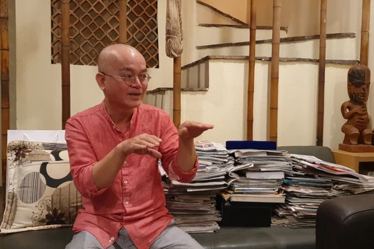 Họa sĩ Tào Linh trao đổi với VietTimes về loạt tranh chuột đúng năm tuổi Canh Tý 