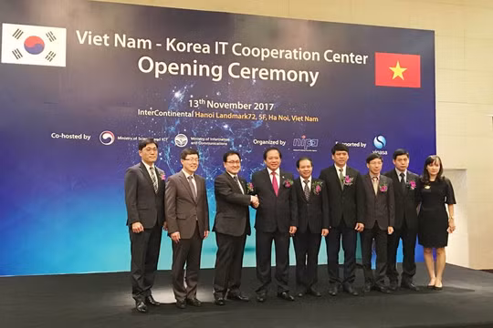 Trung tâm hợp tác CNTT Việt Nam - Hàn Quốc đặt tại Keangnam Hanoi Landmark Tower ,đường Phạm Hùng, HÀ NỘI. 