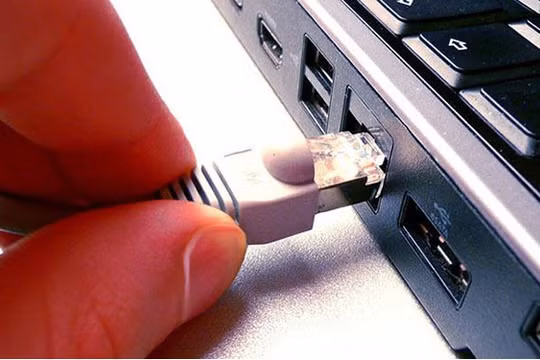 Mạng có dây luôn cung cấp tốc độ truy cập nhanh hơn so với Wi-Fi 