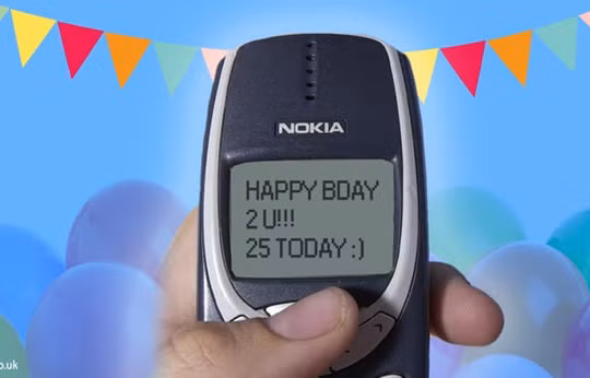 Tin nhắn ban đầu chỉ được soạn bằng bàn phím T9. Ảnh: Metro.