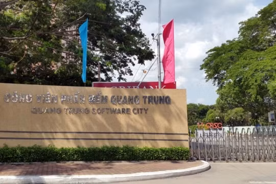 Cổng vào Công viên phần mềm Quang Trung