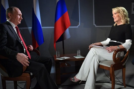 Phóng viên Megyn Kelly phỏng vấn Tổng thống Nga Vladimir Putin