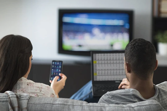 Nhiều Smart TV hiện nay đi kèm chức năng theo dõi hành vi người dùng