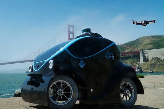 Robot ô-tô O-R3 và “đồng sự” biết bay