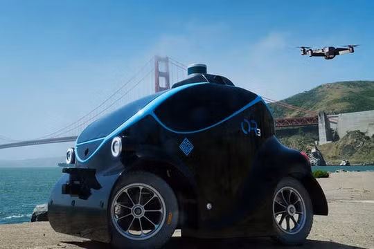 Robot ô-tô O-R3 và “đồng sự” biết bay