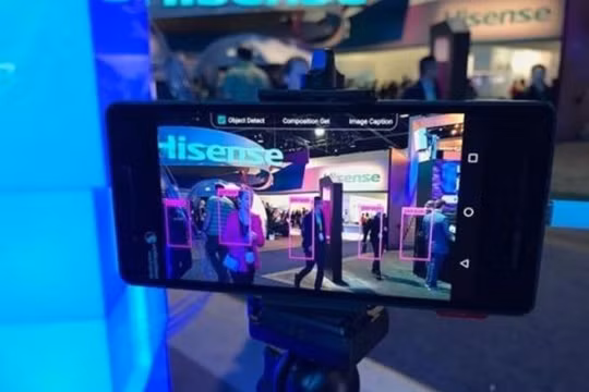 Thiết bị được cho là Nokia 8 tại CES của TotalTech. Ảnh: My Nokia Blog