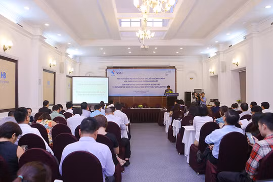 Quang cảnh hội nghị