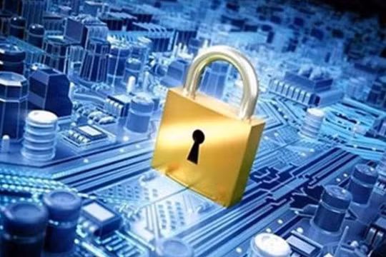 Theo chỉ đạo của Chính phủ với dự án Luật An ninh mạng, Thủ tướng Chính phủ, Bộ trưởng Bộ Công an có thẩm quyền quyết định tình huống khẩn cấp về an ninh mạng (Ảnh minh họa. Nguồn: Internet)