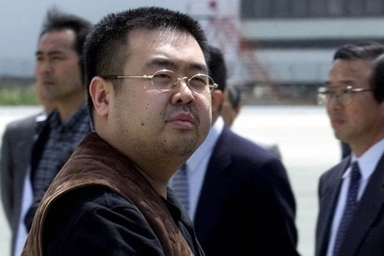  Kim Jong-nam, người anh trai cùng cha khác mẹ với nhà lãnh đạo Triều Tiên Kim Jong-un