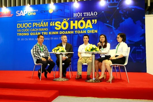 Quang cảnh Hội thảo “Dược phẩm và cuộc cách mạng “số hóa” trong quản trị kinh doanh toàn diện” 
