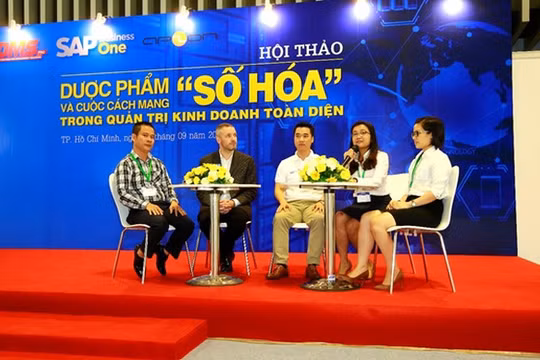 Quang cảnh Hội thảo “Dược phẩm và cuộc cách mạng “số hóa” trong quản trị kinh doanh toàn diện” 
