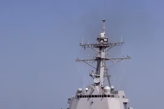 Tàu khu trục USS Dewey (DDG- 105)