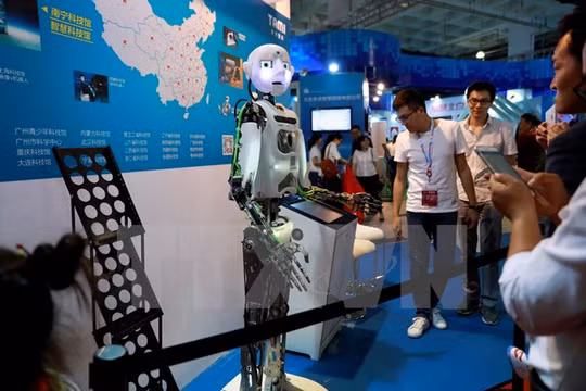 Robot được trưng bày tại Triển lãm Công nghệ cao Quốc tế tại Bắc Kinh ngày 8/6. (Nguồn: EPA/TTXVN)