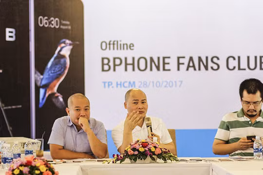 Ông Nguyễn Tử Quảng tại buổi gặp mặt với người dùng Bphone