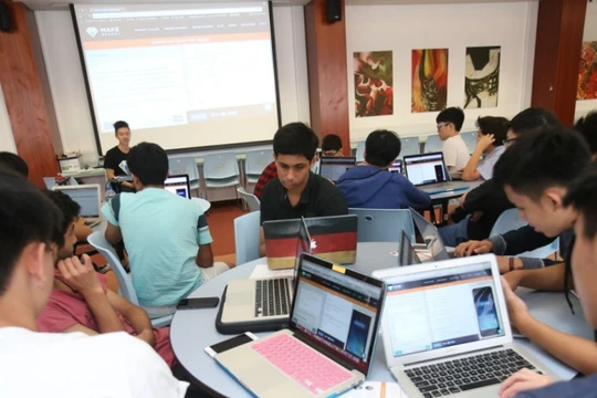 Hồng Kong phải đối mặt với nhu cầu nuôi dưỡng các thế hệ tài năng công nghệ để chuyển đổi thành nền kinh tế số.