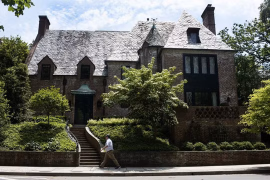 Ngôi nhà nhìn từ bên ngoài