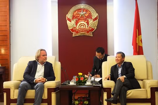 Thứ trưởng Bộ TT&TT Nguyễn Thành Hưng tiếp ông Eugene Kaspersky, Chủ tịch, Giám đốc điều hành hãng bảo mật Kaspersky Lab (Ảnh: Phạm Giang).