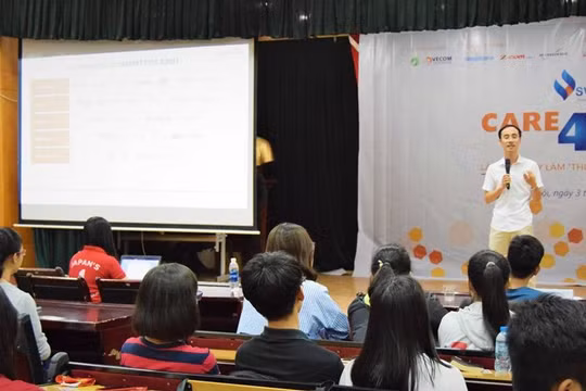 Buổi tọa đàm thu hút gần 200 sinh viên đến từ trường Đại học Ngoại thương Hà Nội