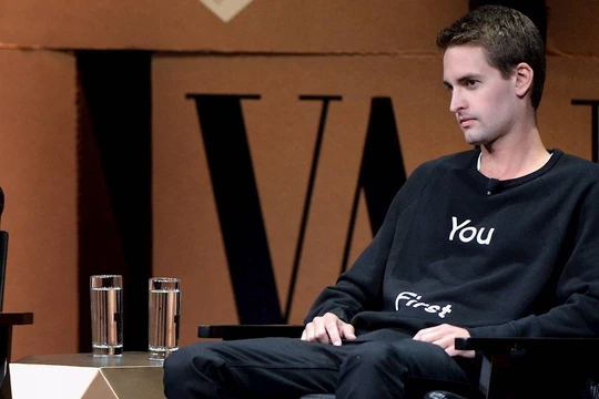 CEO trẻ tuổi Evan Spiegel của Snapchat.