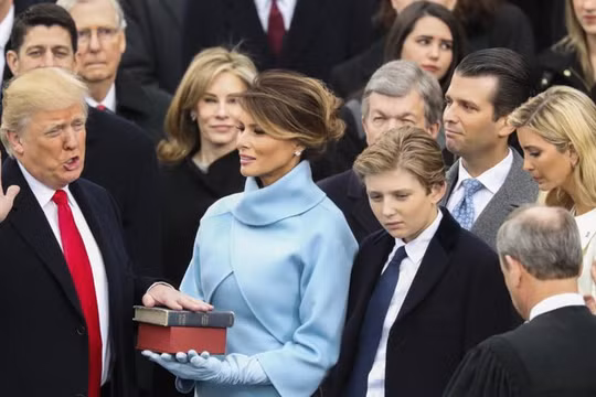 Tổng thống Donald Trump tuyên thệ nhậm chức ngày 20/1/2017