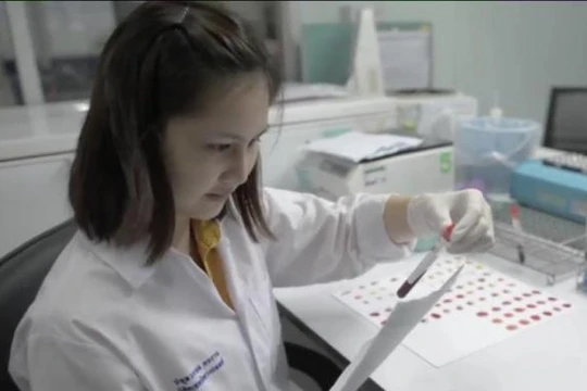 Phần mềm giúp các nhân viên bệnh viện quản lý tốt hơn nguồn máu, tránh rủi ro trong quá trình sử dụng. Ảnh tư liệu Bệnh viện Saraburi