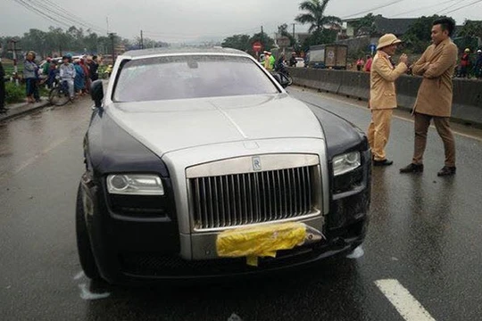 Chiếc Rolls-Royce Ghost đã gây ra tai nạn