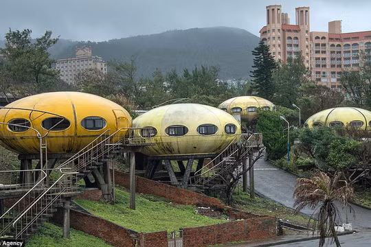 Ngôi làng UFO tại quận Vạn Lý, Đài Loan, từng là địa điểm nổi tiếng vào thập niên 60, 70.