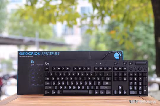 G810 giống G610 đến từng đường nét, từng chi tiết nhỏ.