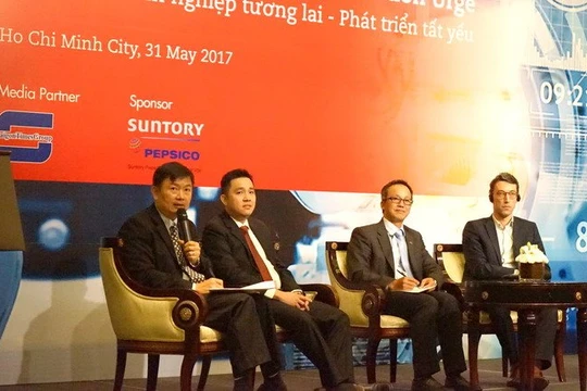 Các chuyên gia trong ngành nhận định, cách mạng công nghiệp 4.0 đã bắt đầu nhưng nhiều doanh nghiệp Việt Nam chỉ mới bắt đầu vào 3.0. Ảnh: MT