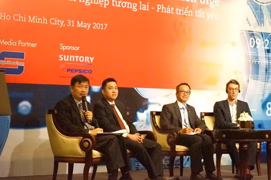 Các chuyên gia trong ngành nhận định, cách mạng công nghiệp 4.0 đã bắt đầu nhưng nhiều doanh nghiệp Việt Nam chỉ mới bắt đầu vào 3.0. Ảnh: MT