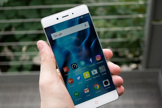 Nubia Z11 nổi bật với thiết kế viền màn hình siêu mỏng tạo cảm giác màn hình máy rộng lớn