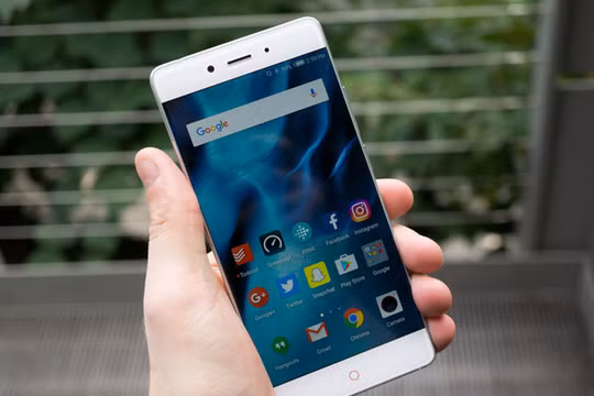 Nubia Z11 nổi bật với thiết kế viền màn hình siêu mỏng tạo cảm giác màn hình máy rộng lớn