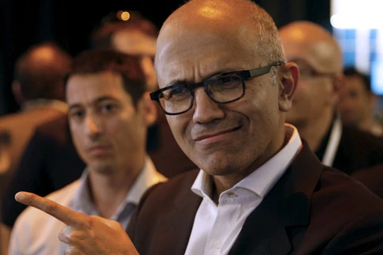 Satya Nadella biết rút ra bài học từ thành công của chính đối thủ Amazon.