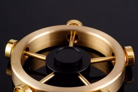 Chiếc fidget spinner made in Japan, "phiên bản Roll Royce" trong giới đồ chơi con quay 