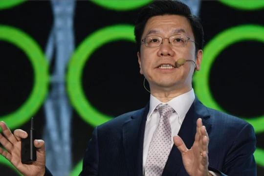 Ông Lee Kai-fu, Chủ tịch Sinovation Venture tin rằng, phần lớn tài sản do AI tạo ra sẽ rơi vào tay Mỹ và Trung Quốc vì họ có nhiều tài năng lớn, cũng như quy mô thị trường của họ