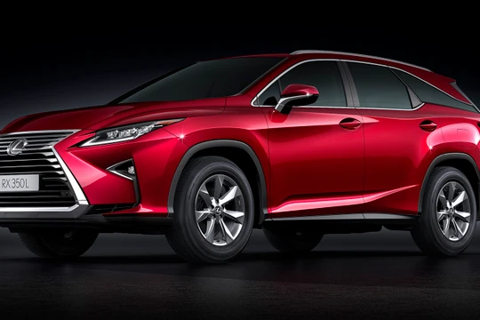 Tại thị trường Việt Nam, Lexus RX có 4 phiên bản 200t, 350, 350L và 450h. 