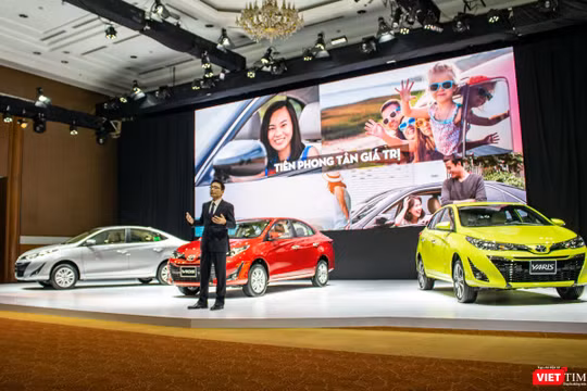 Toyota Vios & Yaris thế hệ mới 2018 sẽ chính thức có mặt tại toàn bộ hệ thống đại lý của Toyota trên toàn quốc kể từ ngày 01/08/2018.